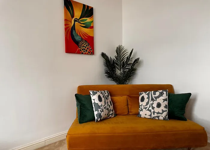 Serene Ocean Side Apartment Btn